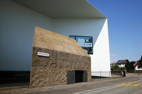 Isōle Gallery of Art + Industrial Design