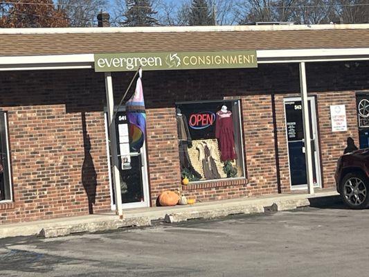 Evergreen Consignment