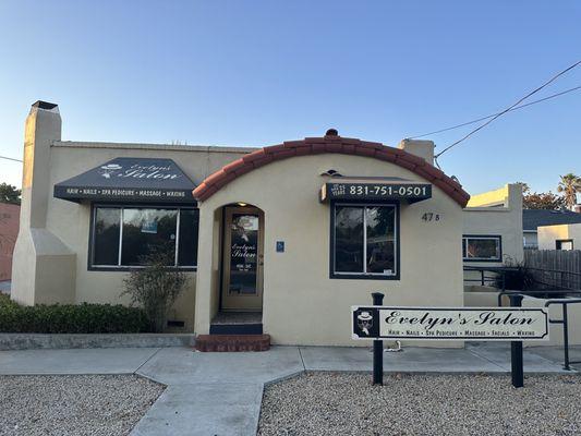 Evelyn’s Salon