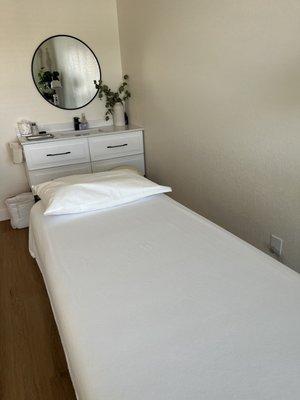 One of the treatment rooms. Feels relaxing.