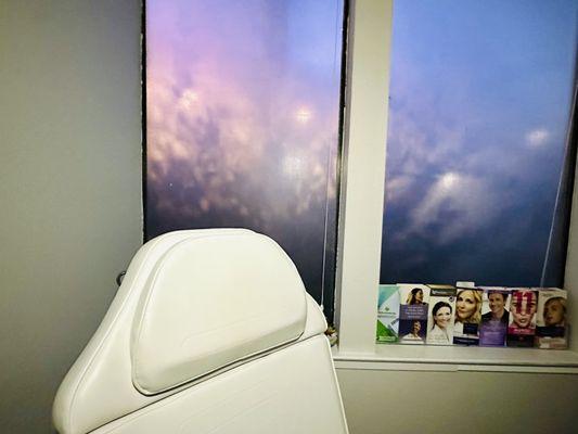 This is your seat for personalized treatments that bring out your best glow.
