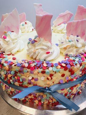 We do birthday cakes!