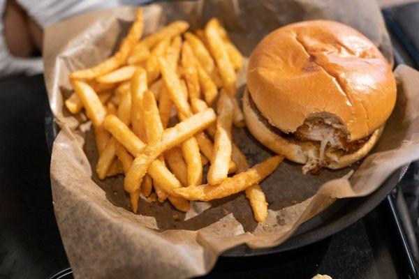 Bookies Bar & Grille