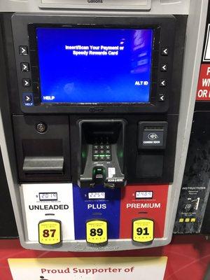 New payment machine with actual buttons & more secure way to enter your PIN!