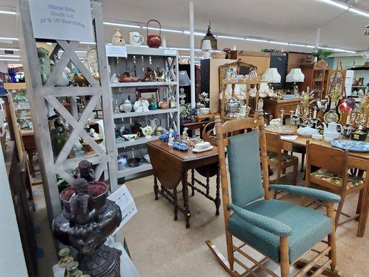 One of tons of booths !