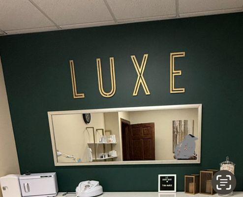 When walking into the treatment room, I was surprised to see a sign with my name on it, was such a nice, personal touch.