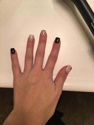 Been going to Phawn for many years. Salon is nice and clean. Always has clean towels. & nail techs ready to go. Highly recommend here!