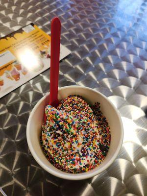 Vanilla frozen yogurt with rainbow nonpareils