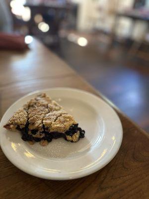 Blueberry walnut crisp pie