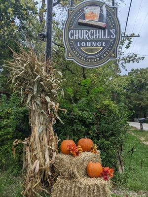 Churchill’s Lounge