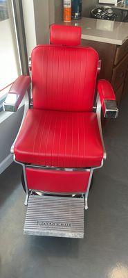 Red Lounge Barber