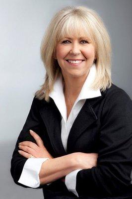 Pam Fernandez - Lakeshore Realty