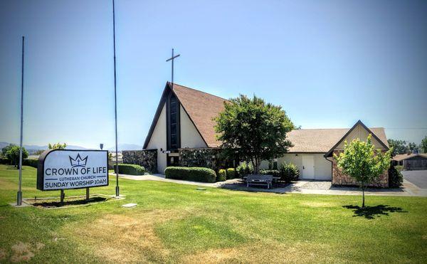 Crown Of Life Lutheran Church