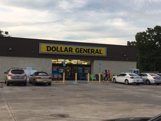 The D. General store on Greenwell Springs road, near the new Central throughway
