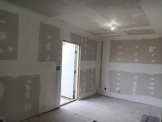 Mahone's Construction and Remodeling