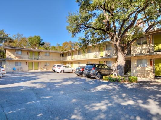 Newning Oaks Apartments