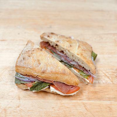 Prosciutto mozzarella sandwich