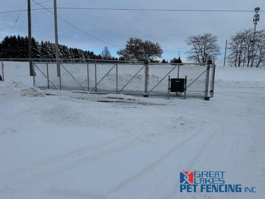 6'H x 30'W Commercial Automatic Chain Link Cantilever Gate.