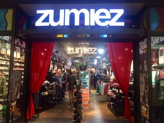 Zumiez