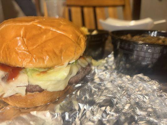 Charlie-Man's Cheeseburger, fill