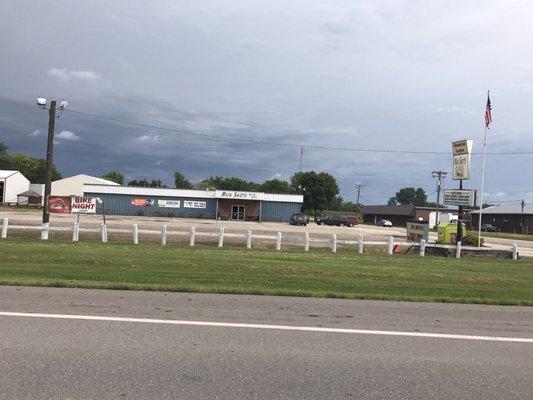 Mug Shots Bar and Grill