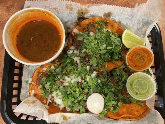 Tacos de Birria con Consomé