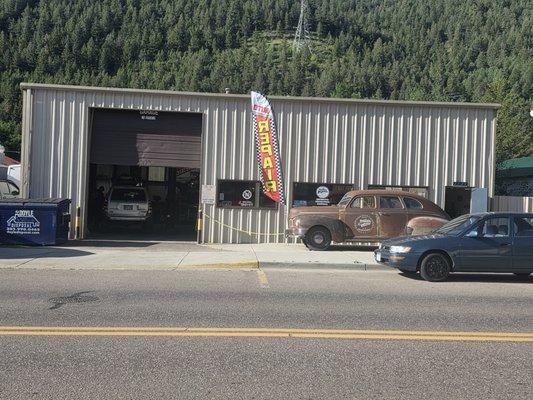 Mountain View Garage