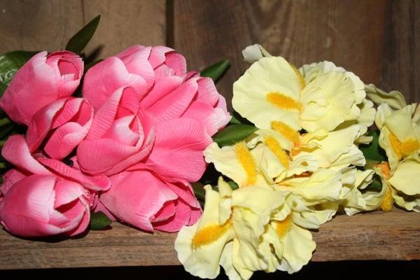 Ebie's Giftbox & Flowers