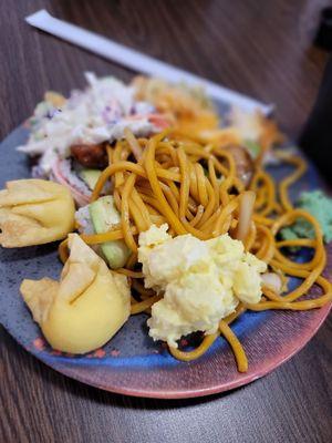 Cream cheese wonton, potato salad (!) And lo mein