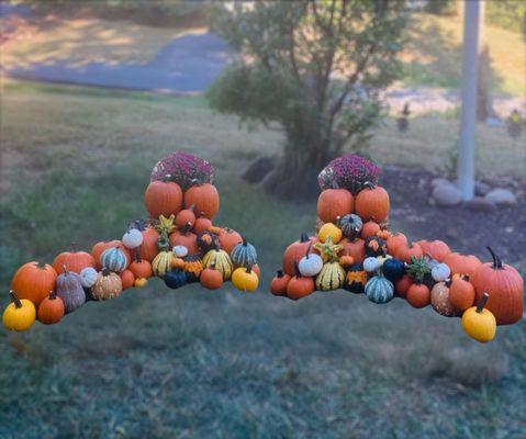 An idea of how many pumpkins, hay bales and flowers come in the default Platinum Package!