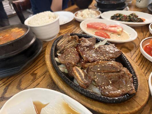 L13. La 갈비 + 순두부찌개 La Galbi+ Soft Tofu Stew