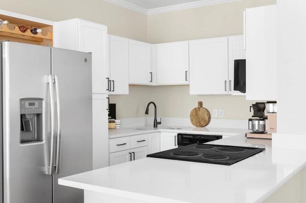 Briargate On Main - Kitchen