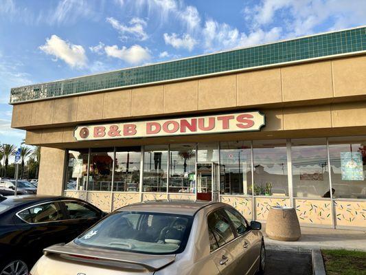 B & B Donut