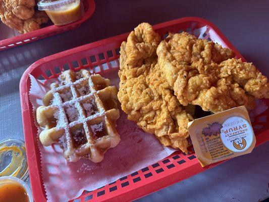 5 Piece Tenders and Waffles with Mango Habanero Sauce