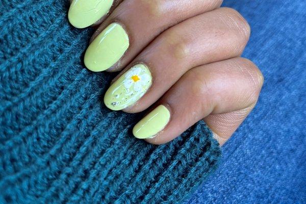 Sunny Nails