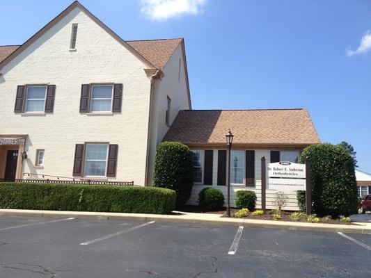 Anderson Robert E Dr