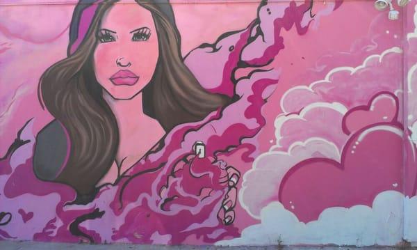 Graffitti at side of store