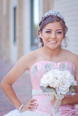 Artistic Beauty by Mariposa