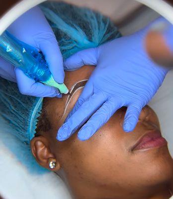 Pink Daisy Beauty Bar