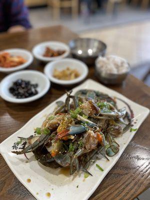 Soy marinated raw crabs