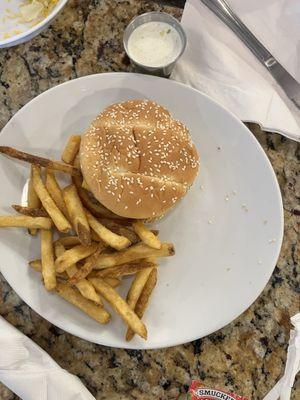 Buccaneer Burger (kids)