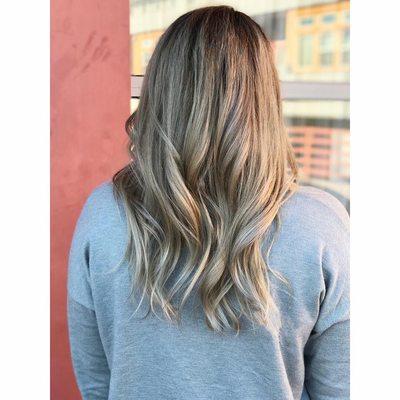 Blonde shadow rooted full foil