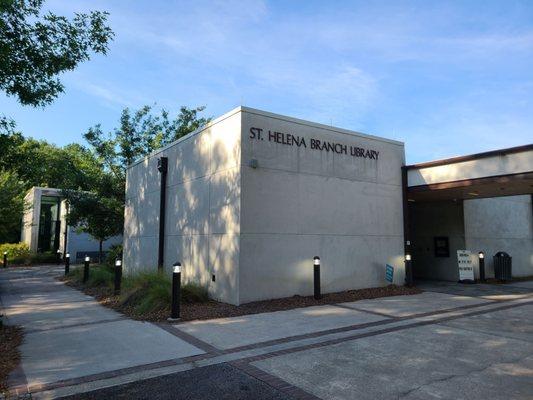 Saint Helena Branch Library
