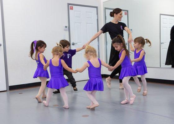 Blue Starz Dance & Theatre School - Toluca Lake