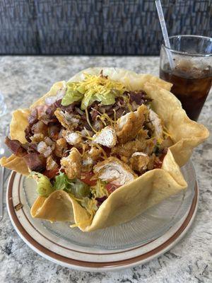 Appletree Restaurant & Lounge