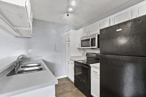 Eleven600 Apartments