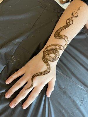 Artistic Henna Designs