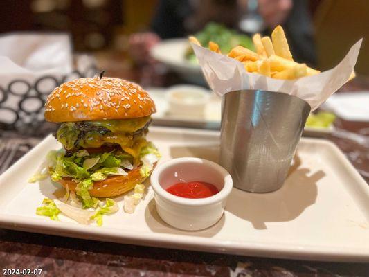 Double Smashed Burger (with fries)