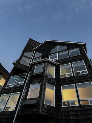 The Seaside Oceanfront Inn