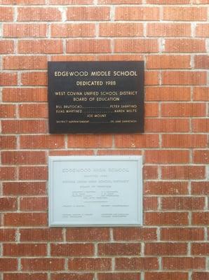 Edgewood Middle School By:Alfred.M.Villa